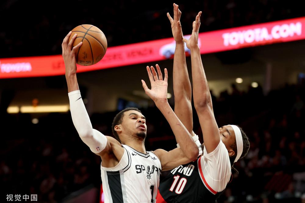 他始终保持 他始终保持